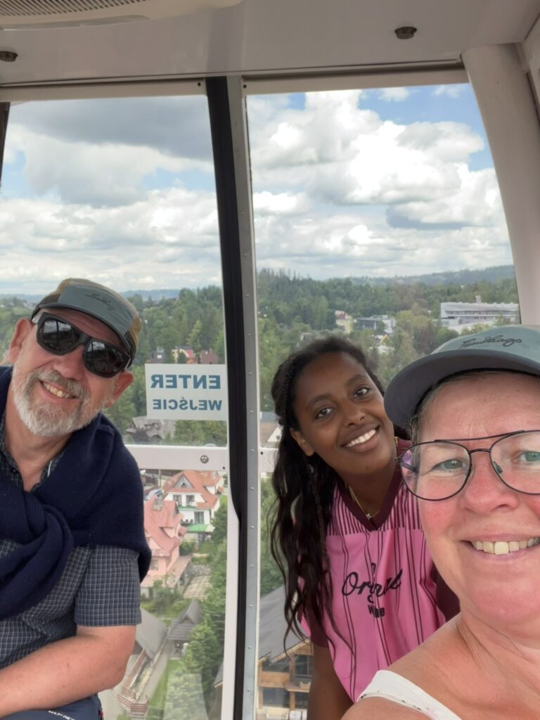 På tur op i pariserhjul i Zakopane