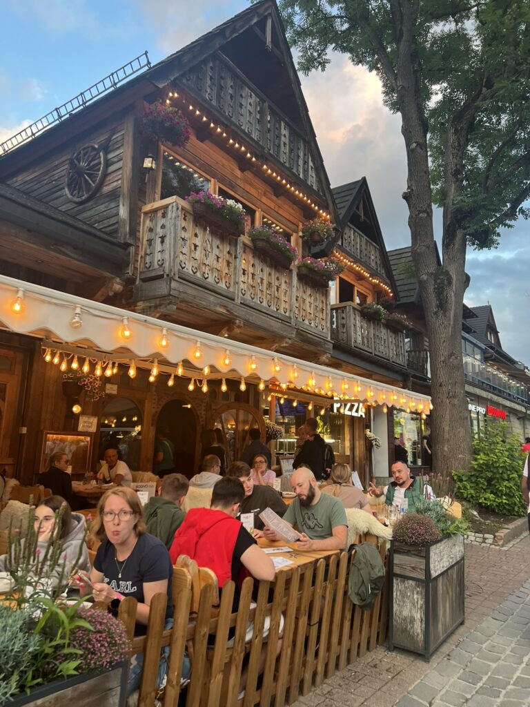 Restaurant på gaden Krupowki i Zakopane
